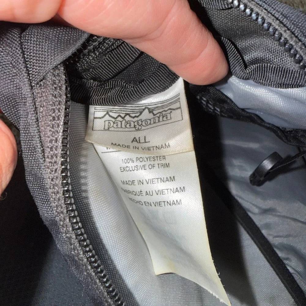 Patagonia Atom 8L Sling Bag Unisex OS Black Good Crossbody Backpack 48261